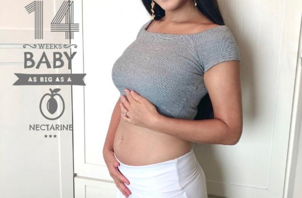 郑佩佩升级当外婆！女儿原子惠晒孕肚照宣布喜讯