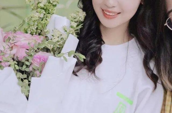 又遇人不淑？吴亦凡绯闻女友惨遭私生饭脱粉报复，惊曝亲密照？