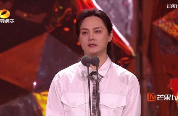 《浪姐》成团夜，嘉宾一个比一个肥，孙坚的发型真的一言难尽