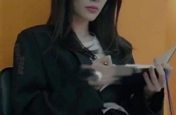 李小璐攀上亿万富豪救星？看清救星是谁后，网友：不愁没钱花了