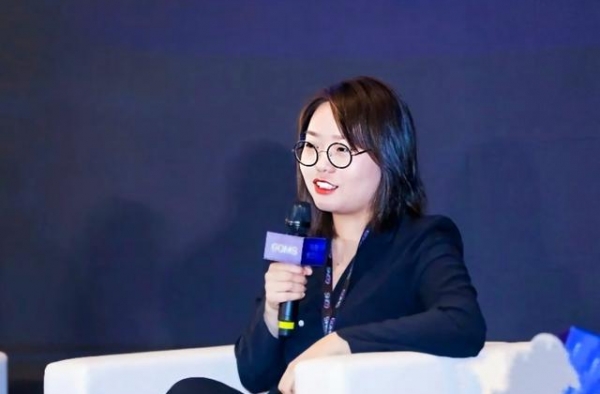 李雪琴是什么神人物，居然直接喊话央视新闻，还被央视cue点名