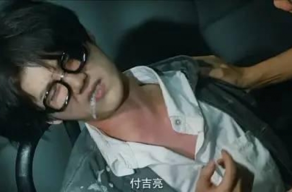 鹿晗该冷静一下了，赵彬彬与张东升，差的不只是手中的一个保温杯