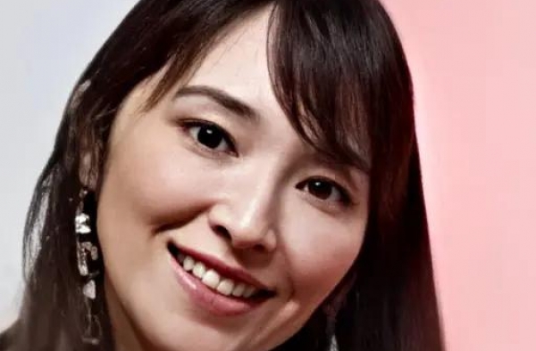 吴佩慈变化有点大，近期生图感觉快秃了，离开滤镜状态还不如小S