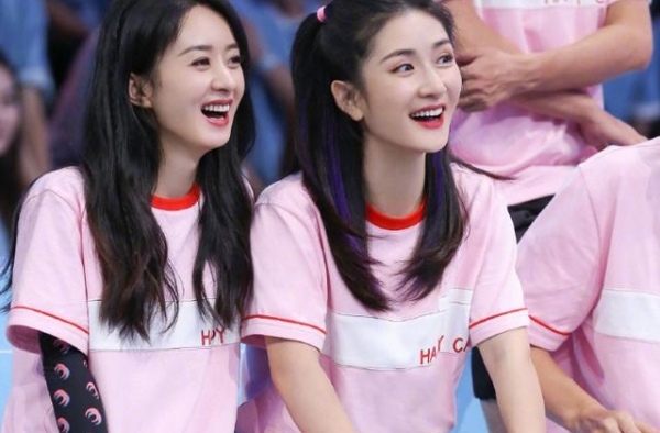 谢娜COS“李尖尖”，松韵谢娜傻傻分不清，不愧是模仿秀女王