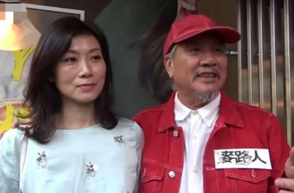 万梓良县城演出近照曝光，头发稀疏身材发福，对酬劳满意十分卖力
