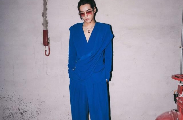 吴亦凡穿蓝色调是真好看，穿出女生都羡慕的既视感