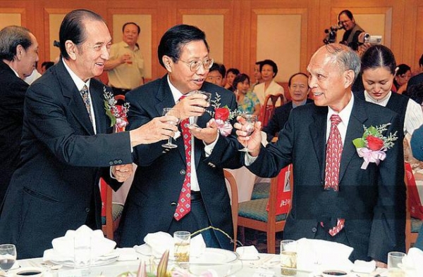 霍英东原配吕燕妮出殡，为什么赌王家族没有一个人前往吊唁？