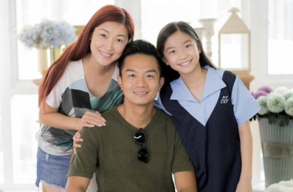 TVB金牌绿叶胡诺言拥4千万物业，妻子离巢，当直播月赚6位数