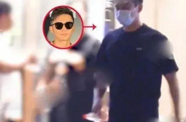 李晨印小天深夜聚会，网友直呼活久见，黄晓明功不可没