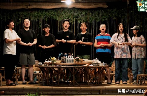 《向往的生活》官微更新动态，内容与彭彭有关，粉丝纷纷表示期待