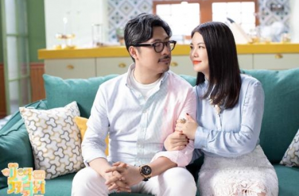 李湘新节目开播，戒指手表和领口全被打码，后期真的太用心了