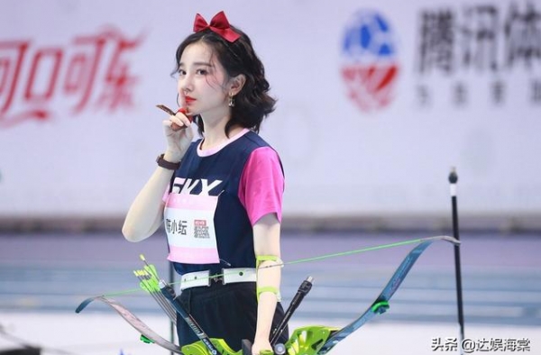被妈要求35岁前不结婚，分手后索要奢侈品，于小彤配不上陈小纭