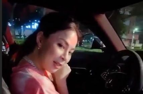 赖弘国深夜与富家千金开豪车约会，女方情史丰富专搭小鲜肉