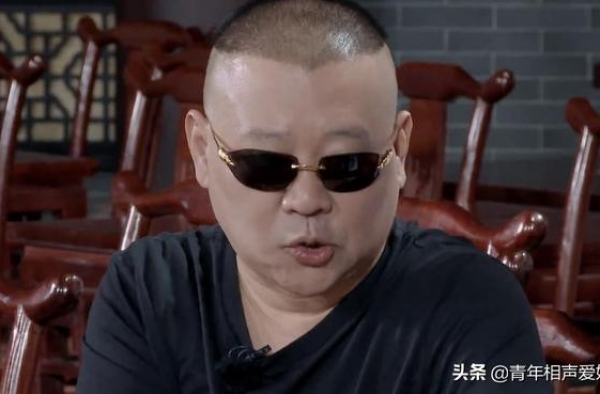德云社团综郭德纲太霸道，强行把第一给外甥，张鹤伦满脸都是委屈