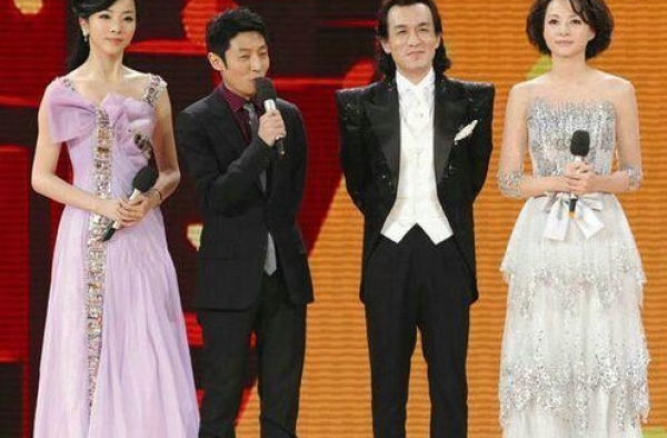 “央视主持人”李思思，嫁给大学初恋被质疑，真相代表着什么？