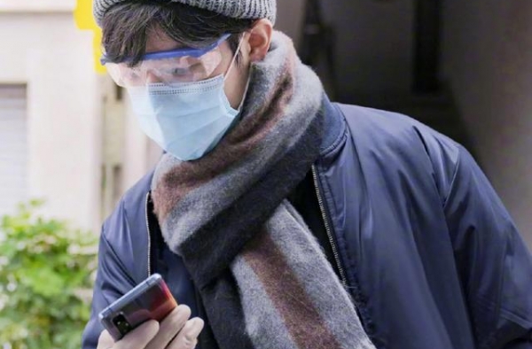 肖战提前官宣将做客星推荐，讲述不一样的《最美逆行者》