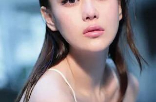 33岁张馨予深夜发文，被粉丝吐槽不如范冰冰，网友：支持你！