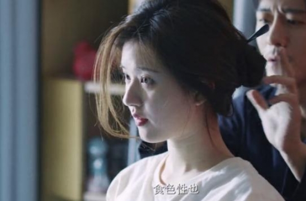 赵露思新剧脸部状态很奇怪？看她活动生图都能打，一拍剧就见光死