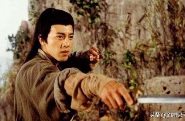 令狐冲扮演者吕颂贤时隔24年再登华山，英雄迟暮的样子让人心疼