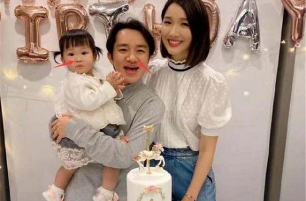 有种遗传叫王祖蓝女儿，不仅复制了爸爸的长相，连灵魂都一样有趣