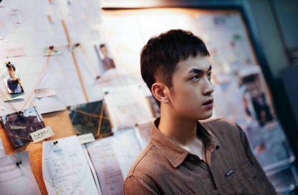 撞脸陈晓，参加《创造营》未出道，转做演员后22岁的他人气爆发