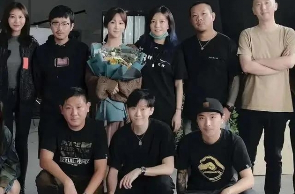 杨幂刘恺威撕破脸？罗晋唐嫣合体？赵薇嫌弃杨紫？胡一天热恋中？