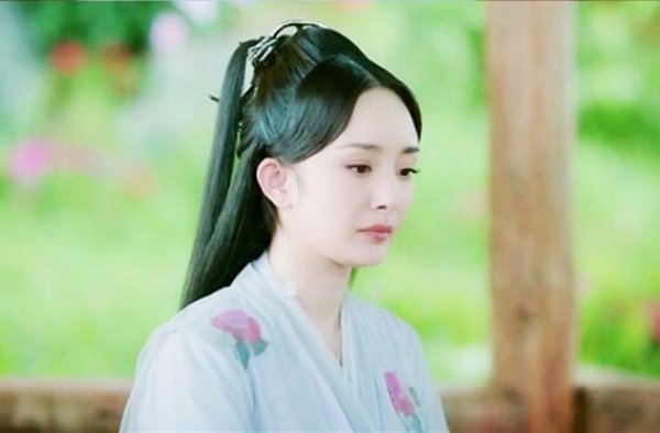 《三生三世》白浅是上神，乐胥只是夜华母妃，她凭什么敢怼白浅？