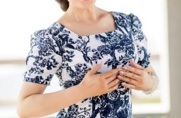 女高音歌唱家冯欣 不同的舞台同样的精彩
