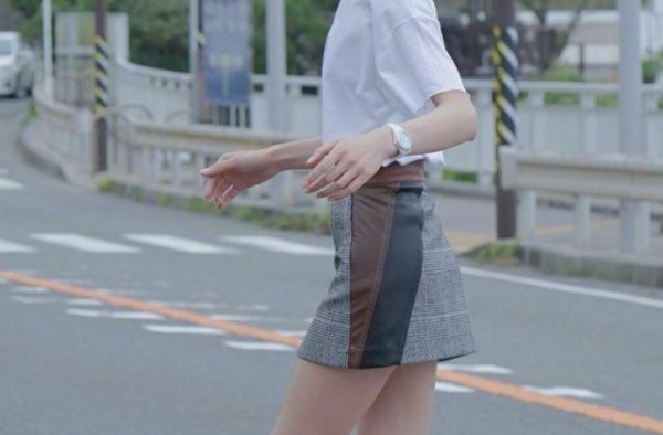 论私服还是刘雯会穿！西装外套搭配阔腿裤，看完感觉我又恋爱了