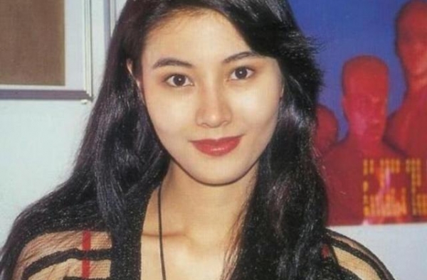 “最美港姐”李嘉欣的“风流”往事，和隐藏的7个男人