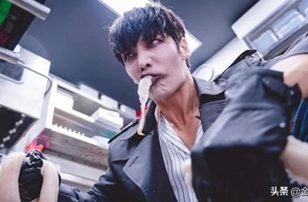 韩星崔振赫亲身上阵生吃猪大肠，为扮演行尸走肉做出大牺牲