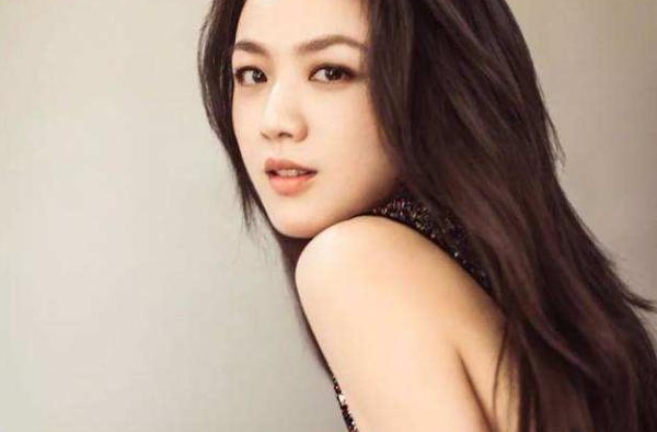 汤唯：和梁朝伟拍戏成名，被“雪藏”，远走英国，逆袭韩国女神