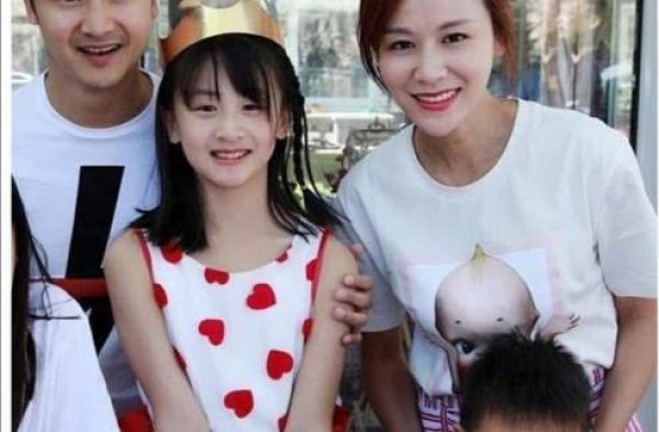 叶一茜公开吐槽女儿森蝶，被骂偏心儿子，直言二胎一碗水难端平