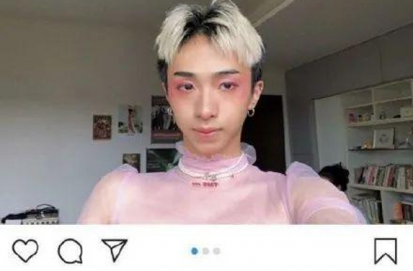 伊能静儿子晒女装照网友吵翻天，是个人自由还是家庭教育失败？