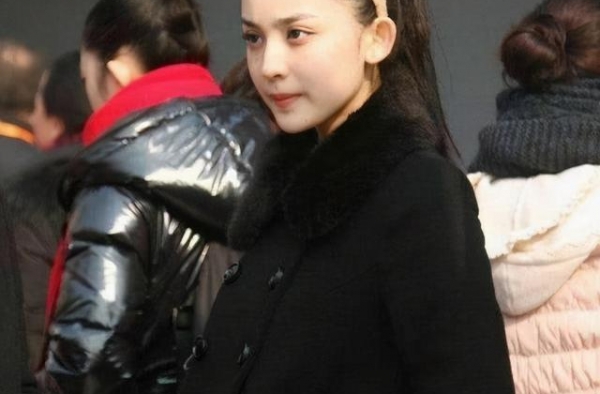 明星最大的痛是删不掉的艺考照片，刘烨外貌忧郁，黄晓明靠颜值