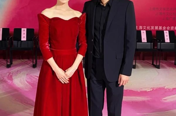 辛柏青刘晶晶凭话剧《谷文昌》摘得白玉兰戏剧表演奖