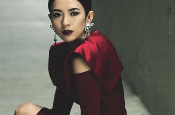 章子怡爆料儿子的用品都捡醒醒的用，真是大女儿精养，小儿子散养