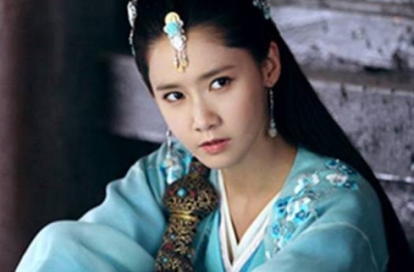 因颜值高而走红，却直言不会嫁给中国人，如今傲娇的她被“封杀”