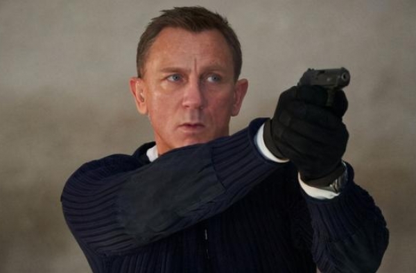 007再次推迟上映后，世界第二大电影集团宣布暂闭其英美影院