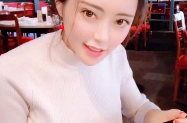 “秒杀姐”潘春春和王李丹妮，两位性感美女，因此让观众为难了
