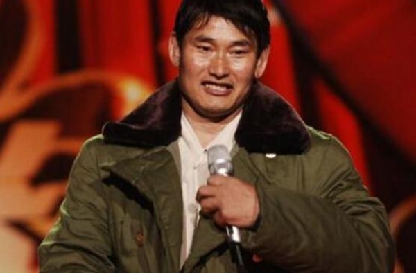 大衣哥儿媳妇回门很排场，大衣哥千叮万嘱亲自送，儿媳态度很暖心