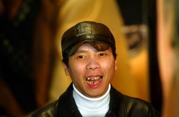 1993年，冯小刚与徐帆相爱，为何妻子张娣6年后才选择离婚？