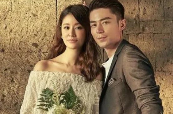 霍建华婚后罕见秀恩爱，和林心如牵手约会被拍