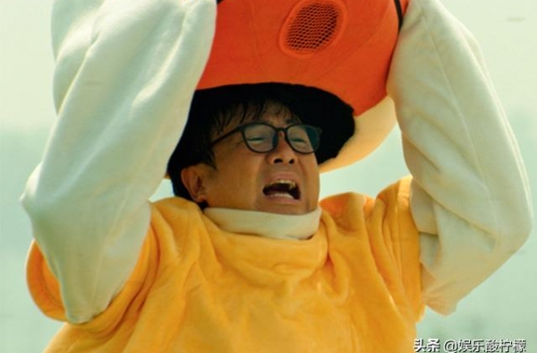 徐峥票房突破100亿，携手陶虹齐上阵，角色戏份有些勉强