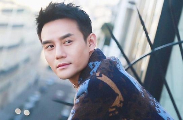 继王凯之后，许幻山的饰演者李泽锋也被封为“剧抛脸”