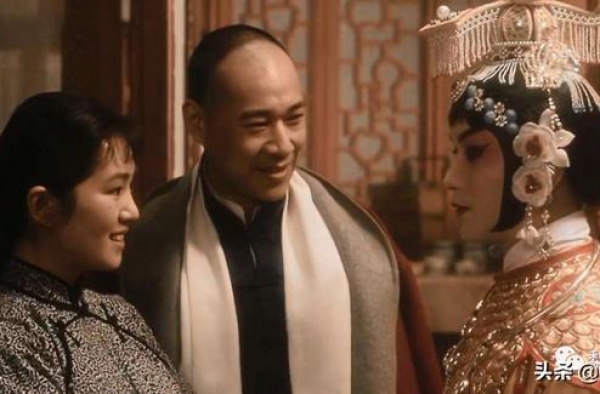 京剧男旦都像《霸王别姬》中张国荣扮演的程蝶衣那样吗？