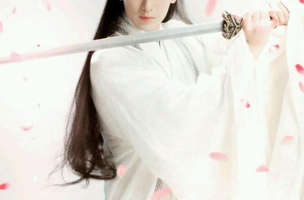 《天官赐福》开拍，选角在意料之外，是试水还是预热？