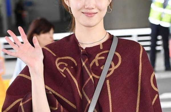当宋祖儿撞上李圣经，终于知道人间绝色和气质美人的差距有多大了