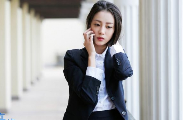 与杨幂解约后，李溪芮新剧的搭档咖位低，以前都是热巴和刘恺威