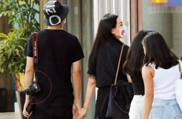 马国明与汤洛雯看房好事将近，前任黄心颖晒旅游照，单身也潇洒